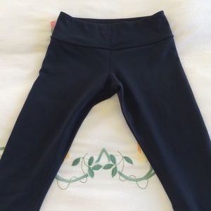LULULEMON Reversible Wunder Under Crop Navy Size 8