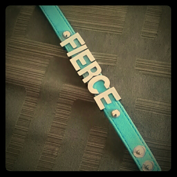 (FIERCE) bracelet - Picture 1 of 3
