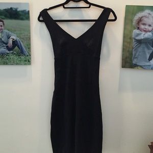 Sophisticated Black Nicole Miller Dress - size 4