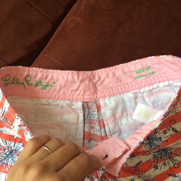 SOLD Lilly Pulitzer "She's A Firecracker" Shorts - Picture 4 of 4