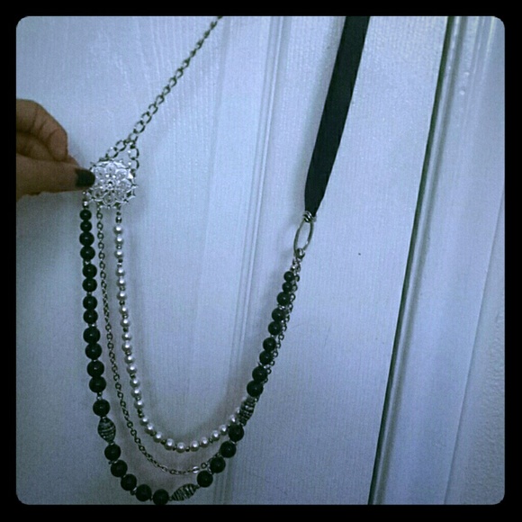 Necklace - Picture 1 of 2