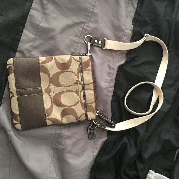 coach crossbody// if you want to buy tell me