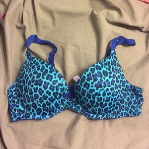 Victoria's Secret Pink wear everywhere push-up bra