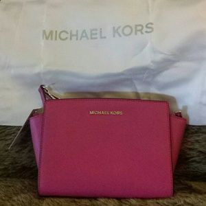Michael Kors Fuschia Messenger Bag