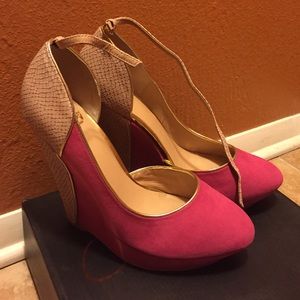 Hot pink and tan snakeskin platform wedges