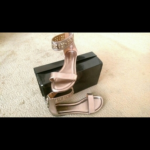 LADIES SANDAL