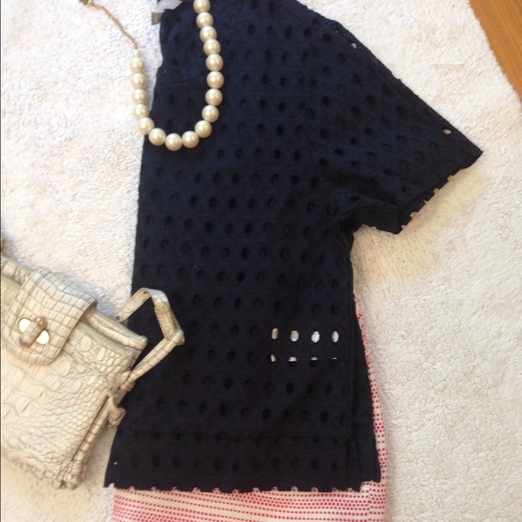 Banana Republic Navy Eyelet Top - Picture 2 of 4
