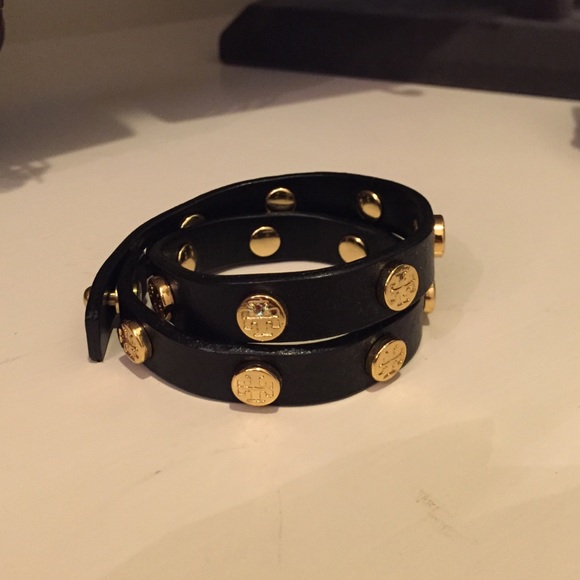 Tory Burch Wrap Bracelet in Black