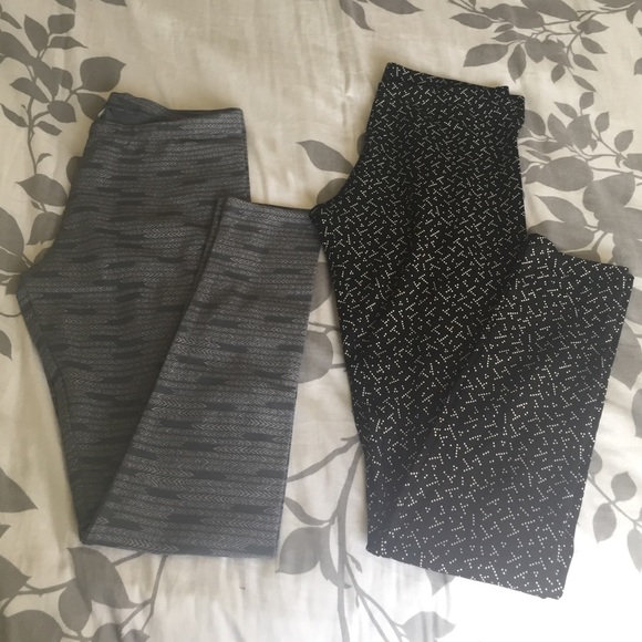 Victoria's Secret yoga pants bundle/ M