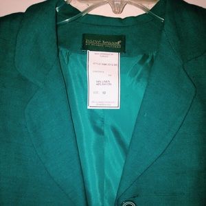 Never before worn vintage looking blazer.