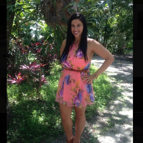 ✨✨✨Multi color dress!✨✨✨ - Picture 2 of 2