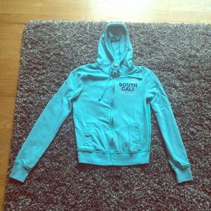 hollister zip up💙💙