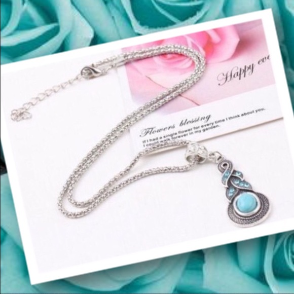 🌟 Antique silver with turquoise stone necklace🌟 - Picture 2 of 4