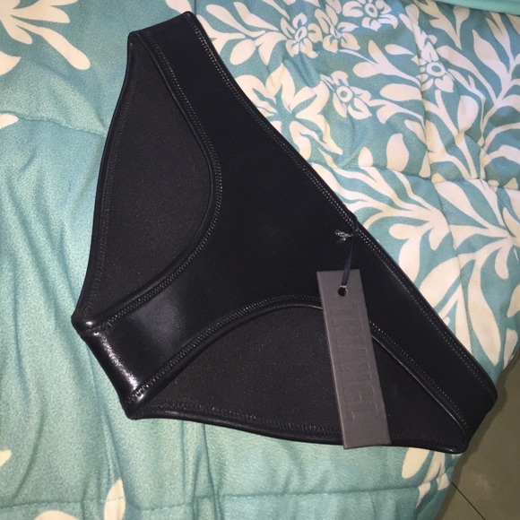 Triangl Bottoms Size Small