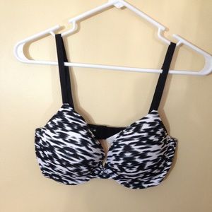 LIKE NEW!!! VS Pink bra!