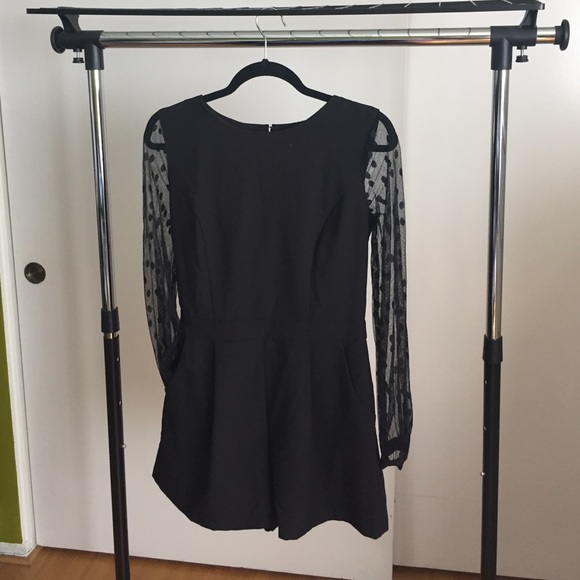 Forever21 romper w/ sheer sleeves and pockets/ L