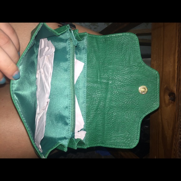 BNWT Wallet from Macy's - Picture 2 of 4