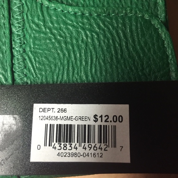 BNWT Wallet from Macy's - Picture 4 of 4