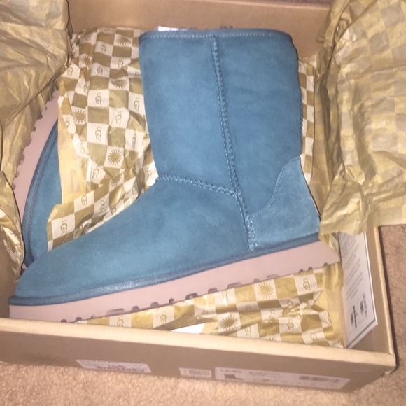 Green short uggs