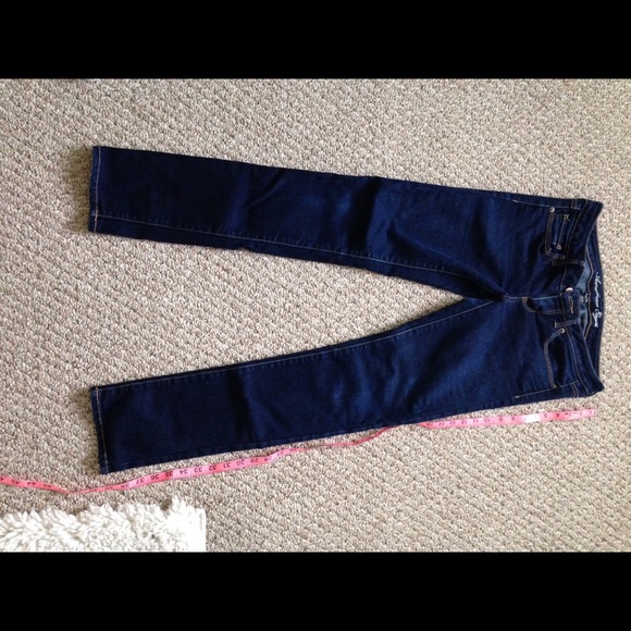 Dark wash AE stretch jeans