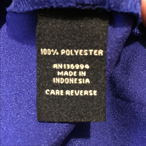 Cute Ruffle Front Top - Picture 4 of 4