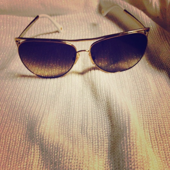 Coach Sunglasses - Picture 1 of 4