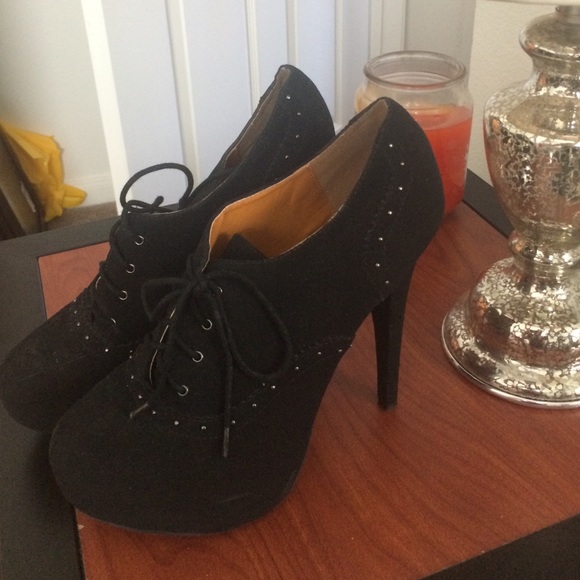 Booties black
