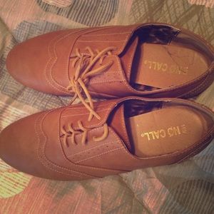 Flat dress shoe