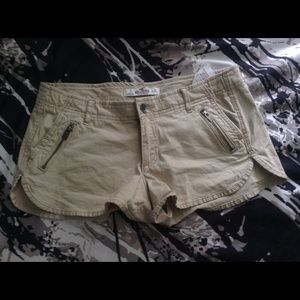 Hollister shorts size 1