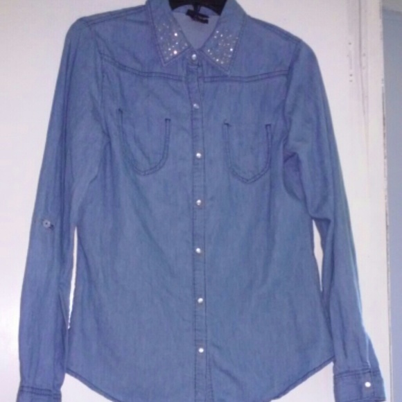 Long sleeve light denim shirt