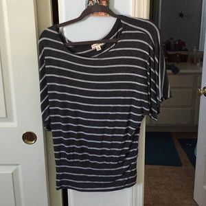 Gray striped loose shirt
