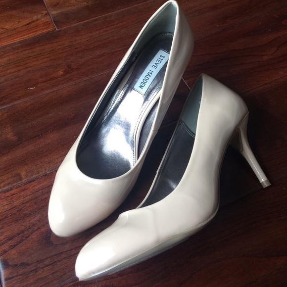 Steve Madden Nude Pumps, Size 10