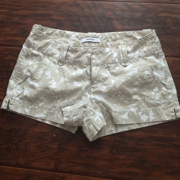 Cute express shorts.