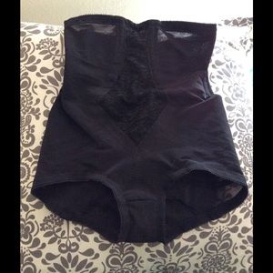 Pinup Style Shapewear