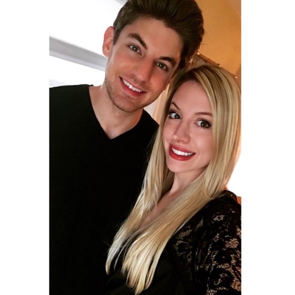 MEET YOUR SELLER 💋💁 - Picture 2 of 4