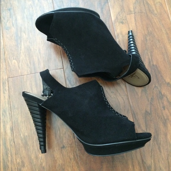 NWOB B. Makowsky Isla Platform Sandal