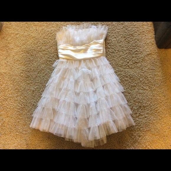 Prom or vintage wedding dress change