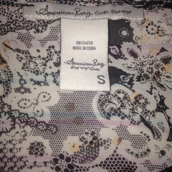 Flowy Boho Top - Picture 4 of 4