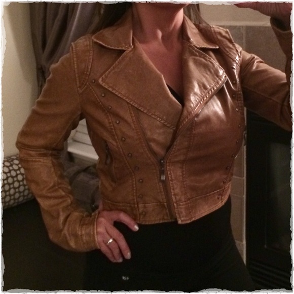 ♦️ Xhilaration Faux Leather Jacket