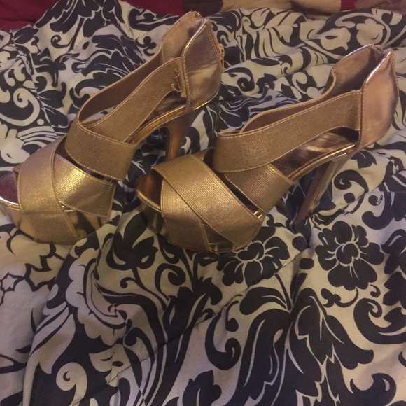 Sparkly gold heels