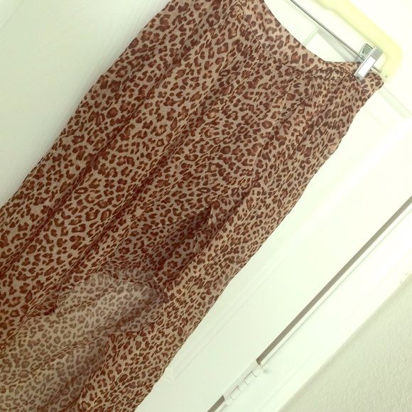 Hi-Lo cheetah skirt