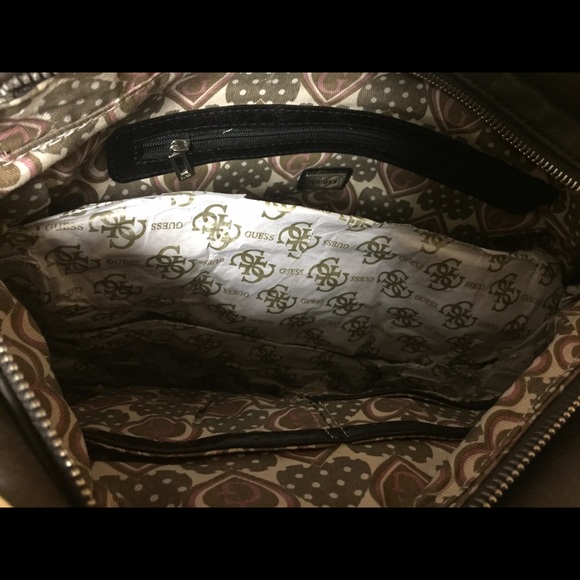 BNWT GUESS PURSE - Picture 3 of 4