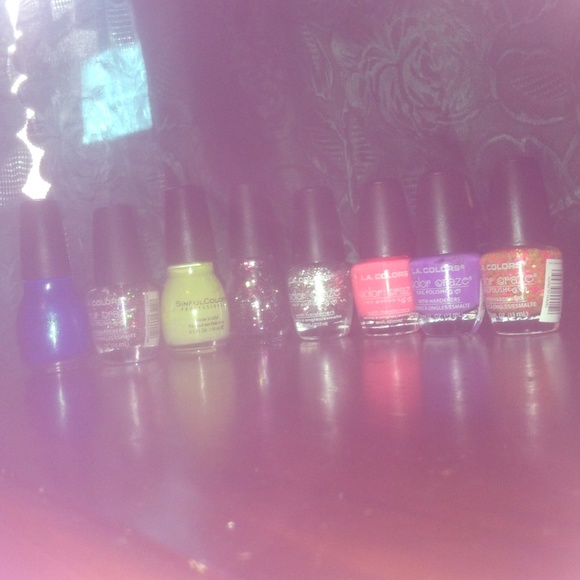 nail polish 💅.