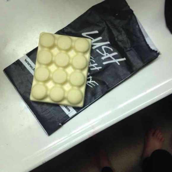 Lush massage bar