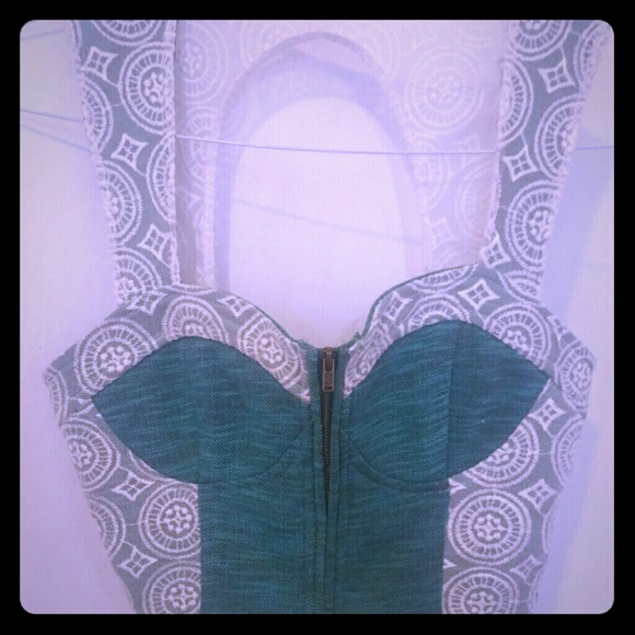 Urban outfitters crop top