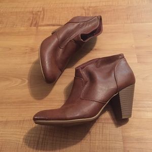 American Eagle Booties sz 8