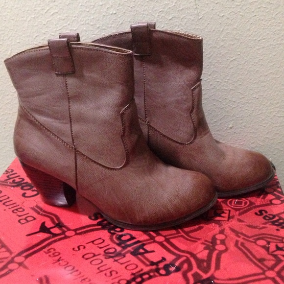 Brand New Ankle Brown Boots