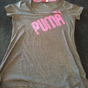 Short sleeve grey and pink Puma shirt
