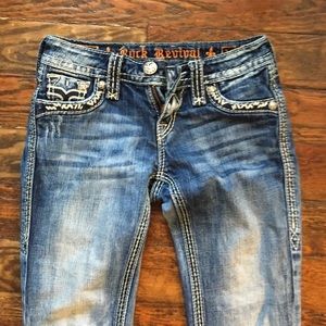 Rock Revival light wash jeans!!