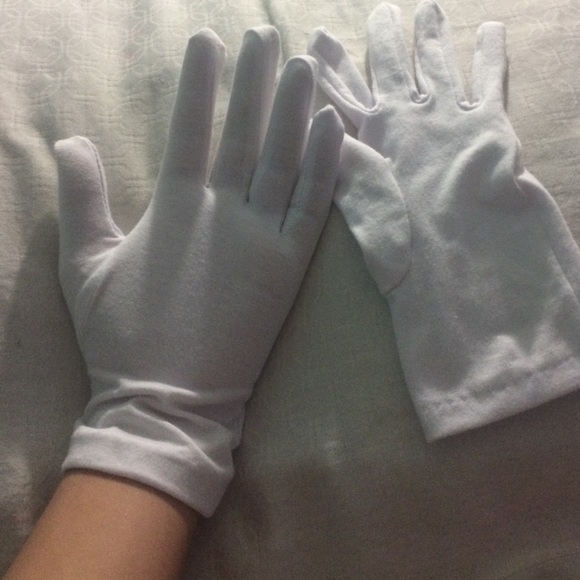 gloves - Picture 2 of 2